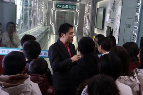 五比五争先丨中国计量大学援疆教师李佳：赤诚援疆育桃李 民族团结筑同心